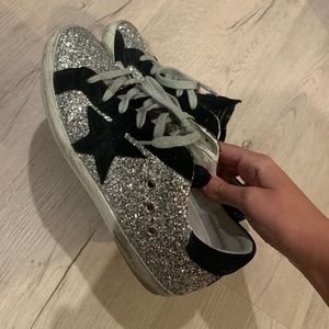 Sparkly Golden Goose